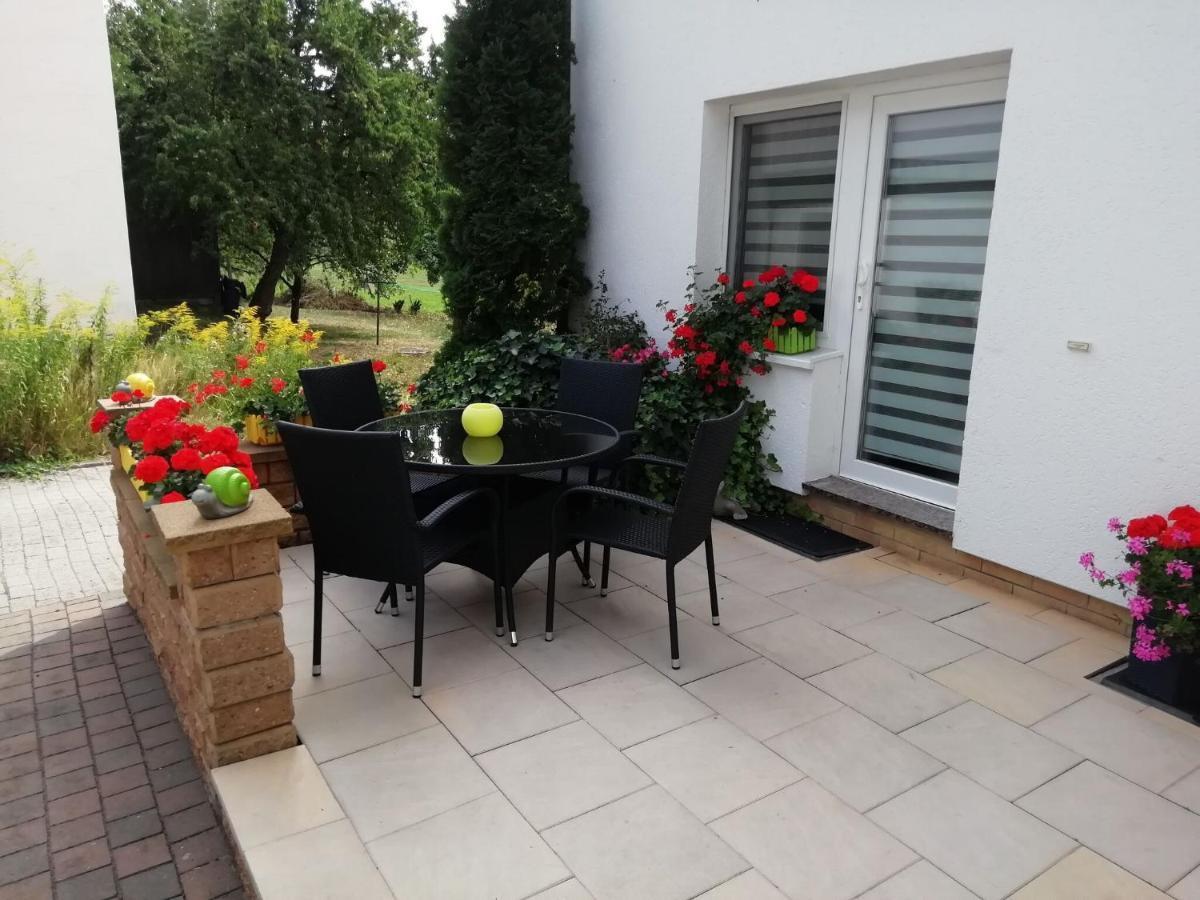 Modern Holiday Home Idyllic Setting With Terrace Medebach Bagian luar foto